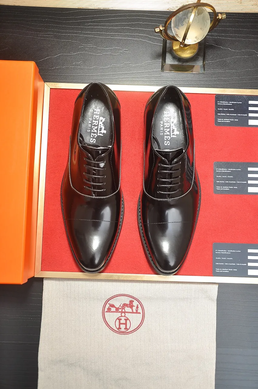 Men's shoes💰460💶[HERMES] (sheepskin lining)🍀Italian top luxury🍀He does not pursue novel styles and gorgeous colors, but attracts the favor of successful men with his flawless, elegant and classic style! This very, very comfortable, simple and stable style makes it easy to match any style! The pattern is absolutely 1:1 refined from the original case, and we strive for excellence in materials, imported cowhide + sheepskin lining💪💪💪extraordinary texture👍! .Black Brown Size: 38-45 (45 customized)